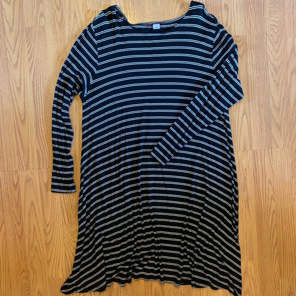 Old Navy Striped Long Sleeve Dress
